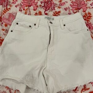 Abercrombie White High Rise Dad Short [CURVE LOVE]